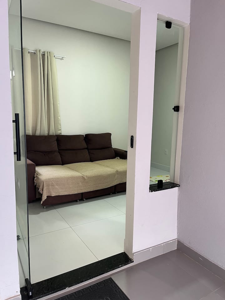 Casa Nova, Conforto E Segurança • Com Garagem - Montes Claros