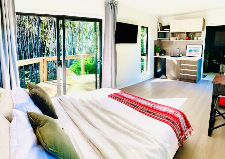 Private Self-contained Cabin In Russell - Russell
