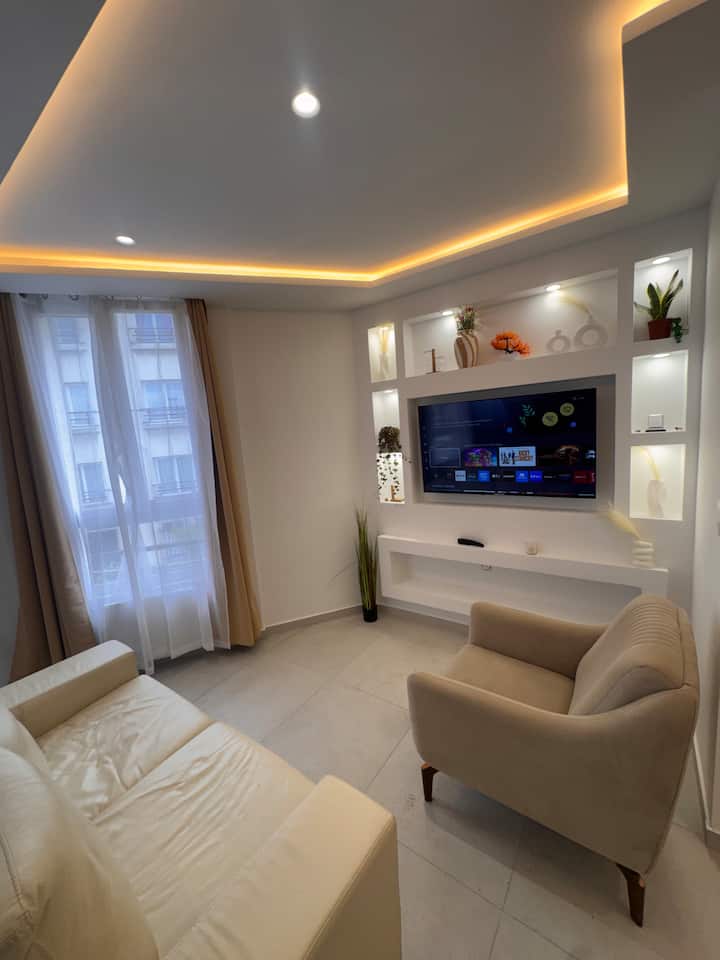 T2 Design & Lumineux – Séjour Haut De Gamme - Bondy
