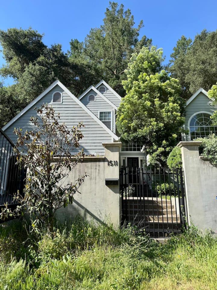 Calistoga Summer: Available June 15th To Sept 15th - Napa Valley, CA