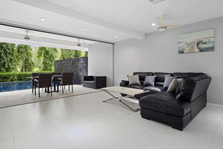 *Golf Retreat Stunning Course Views Sleeps14 V325 - Phuket