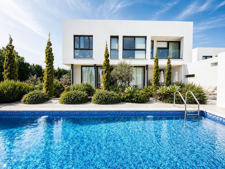 *3 Bedroom Villa Jasmine Almaria Complex* - Protaras