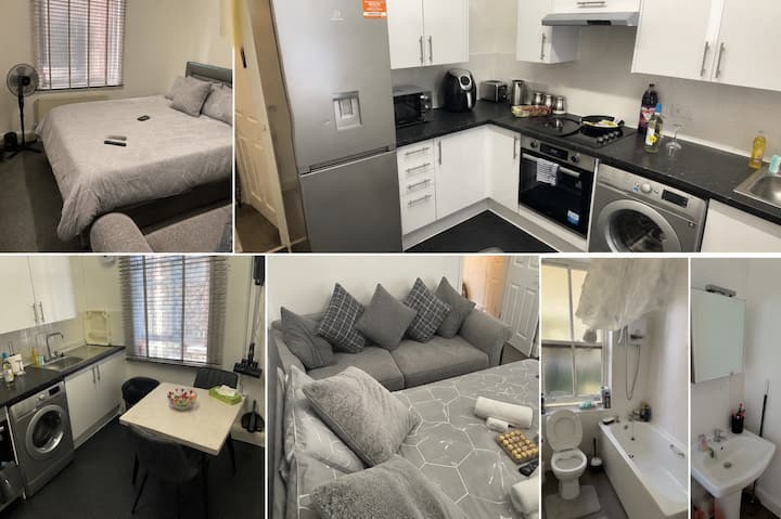 Modern 1-bed W/ 90 Tv & Bluetooth Bed - Greenwich