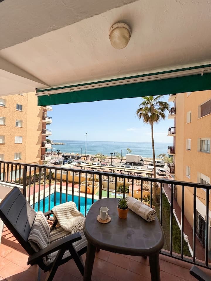 Sea Views From Every Room - Fuengirola Beachfront - コスタ・デル・ソル