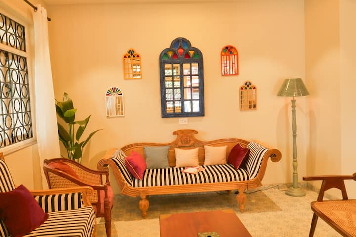 Living room image 2