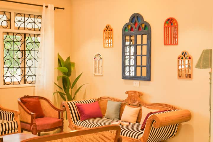 Living room image 4