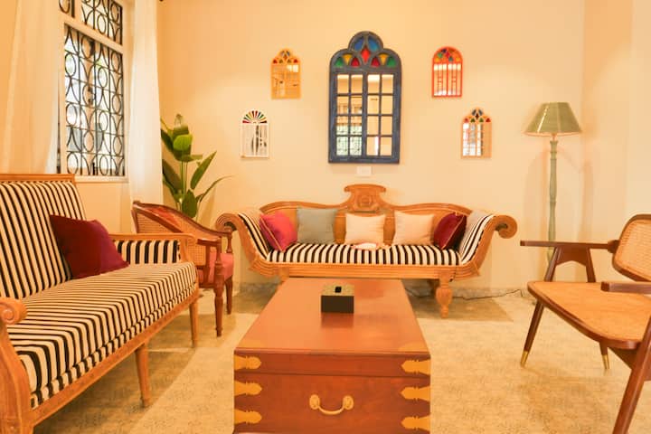 Living room image 3