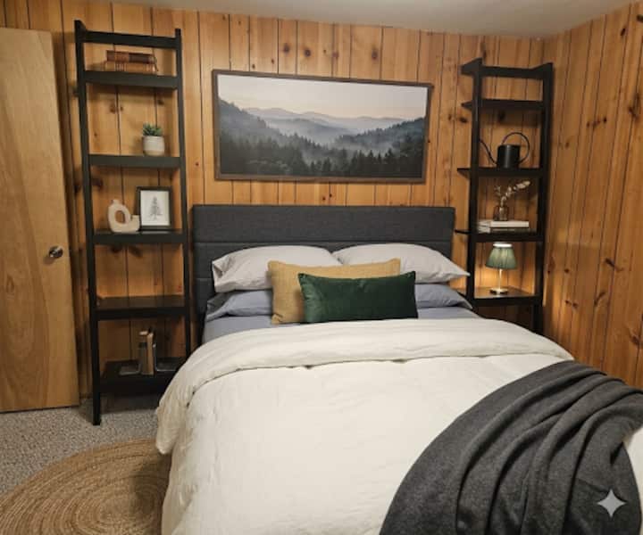 Downtown Driggs 3 Bedroom Sprawling Bottom Floor - Driggs, ID