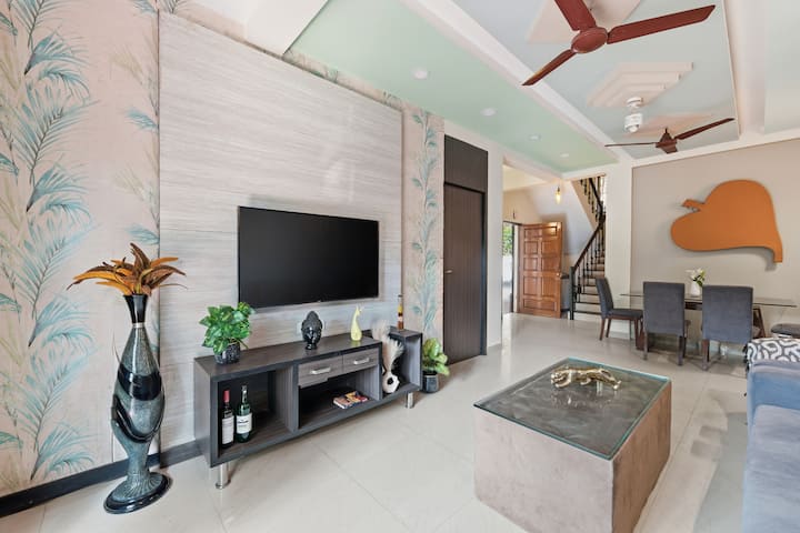 Living room image 4