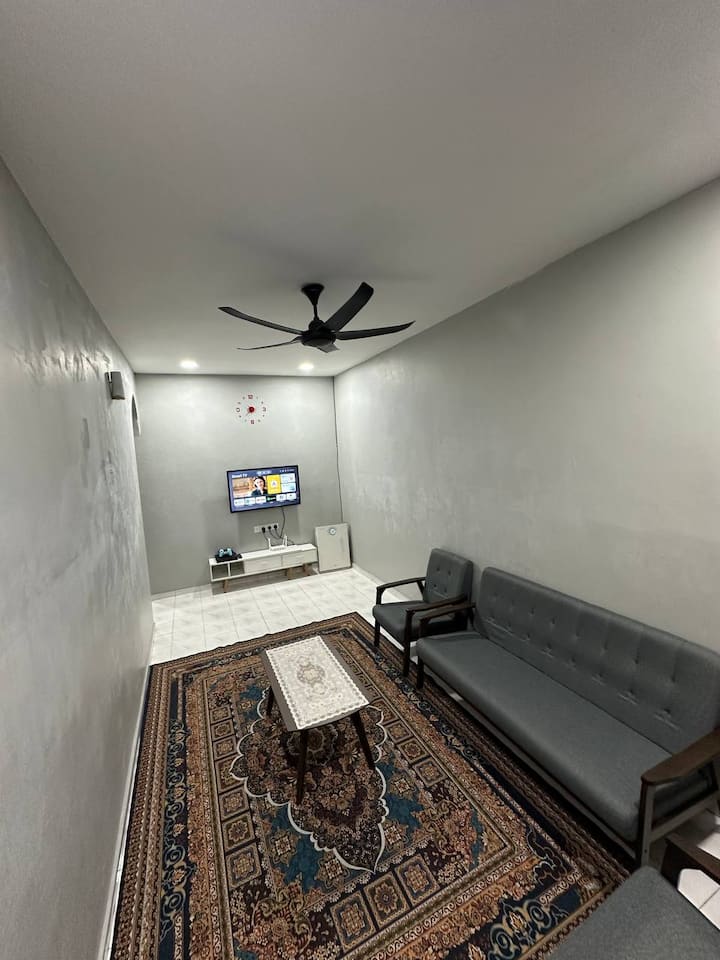 Embon Guest House - Chukai