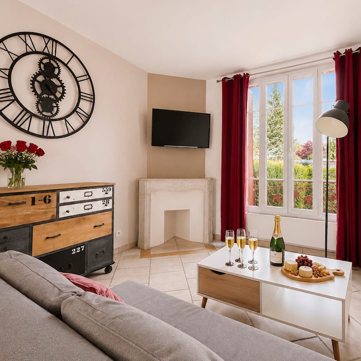 T3 Lumineux, Central, Parking & Confort Moderne - Trappes