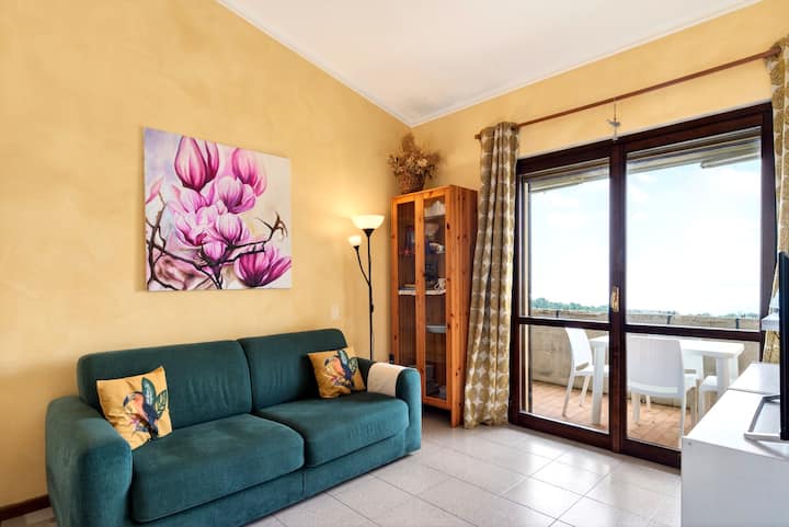 Host4u - Garda Sun Lake View With Beautiful Pool - Desenzano del Garda