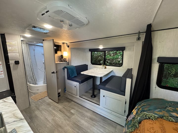 Lakefront Hideaway - Hickory, NC