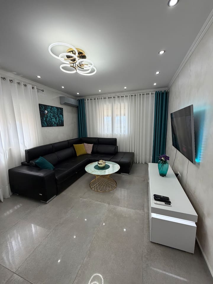 2br Apartment With Panoramic View & Parking Kotor - Kotor