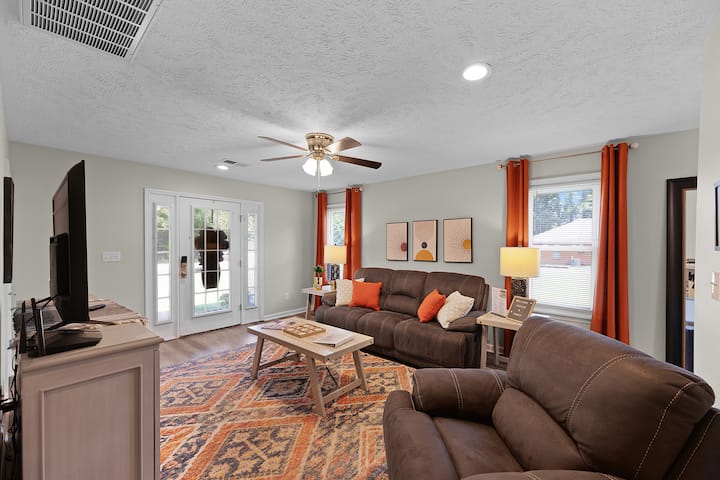 Modern 2br Townhome • Central Location • Coffee - Jackson, TN