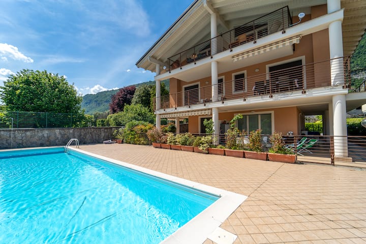 The A-line Lake Como View Apt.b With Pool & Garage - Menaggio