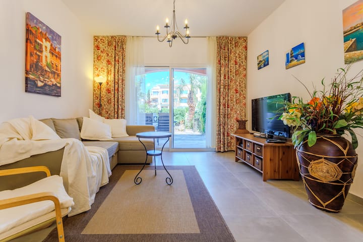Cozy Maisonette In Limnaria Gardens - Kato Paphos