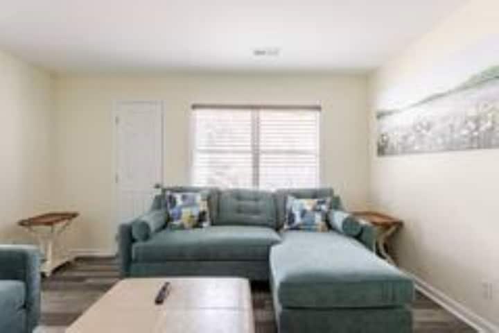 Cozy Duplex Near Duke • King Bed•fast Wifi•parking - Durham, NC