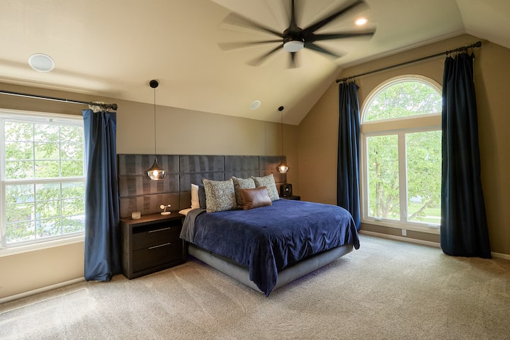 Luxury 5br Near Kc World Cup Matches Sleeps 12+ - オレイサ, KS