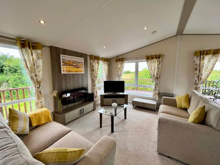 Buttercup Lodge - Lodge With Hot Tub - Malton - Malton