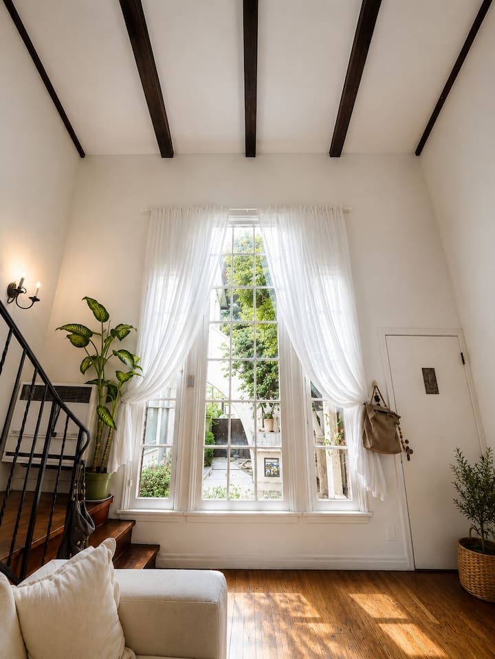 Dreamy Cozy Stay In West Hollywood By The Grove - Beverly Hills, CA