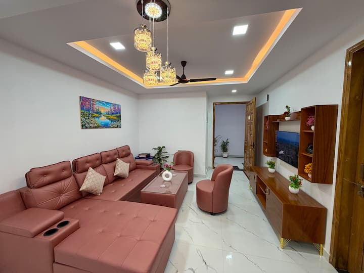 The Cozy Loft | 3bhk Blossom Skyline Gomti Nagar - Lucknow