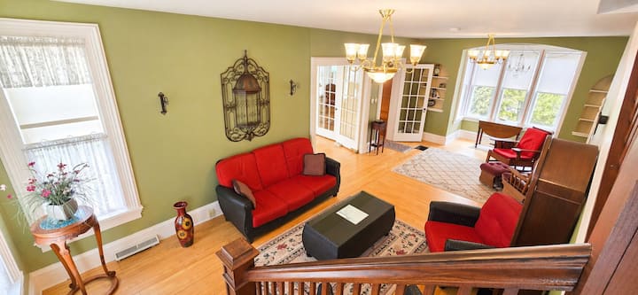 Spruce Street Retreat | 1 Mile To Lake Michigan - Manistee, MI