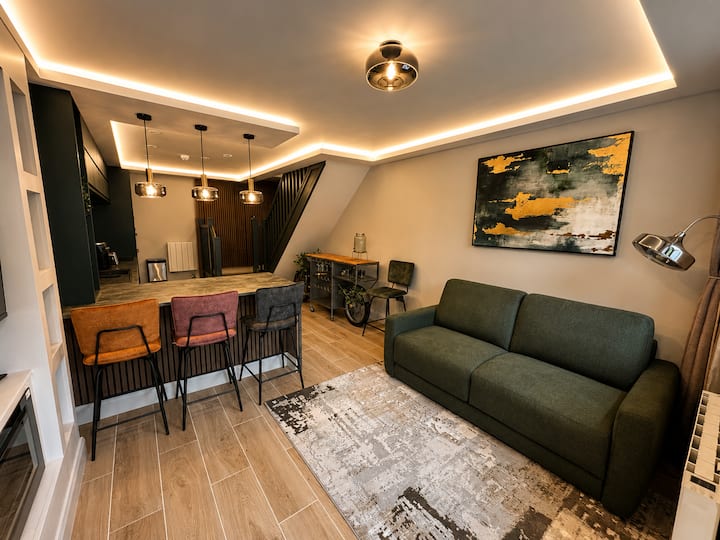 Grove At Burton House - Premium Apt - Sleeps 4 - Kilrush