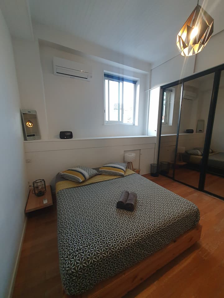 Une Grande Chambre Lumineuse Dans Un Loft - Nice