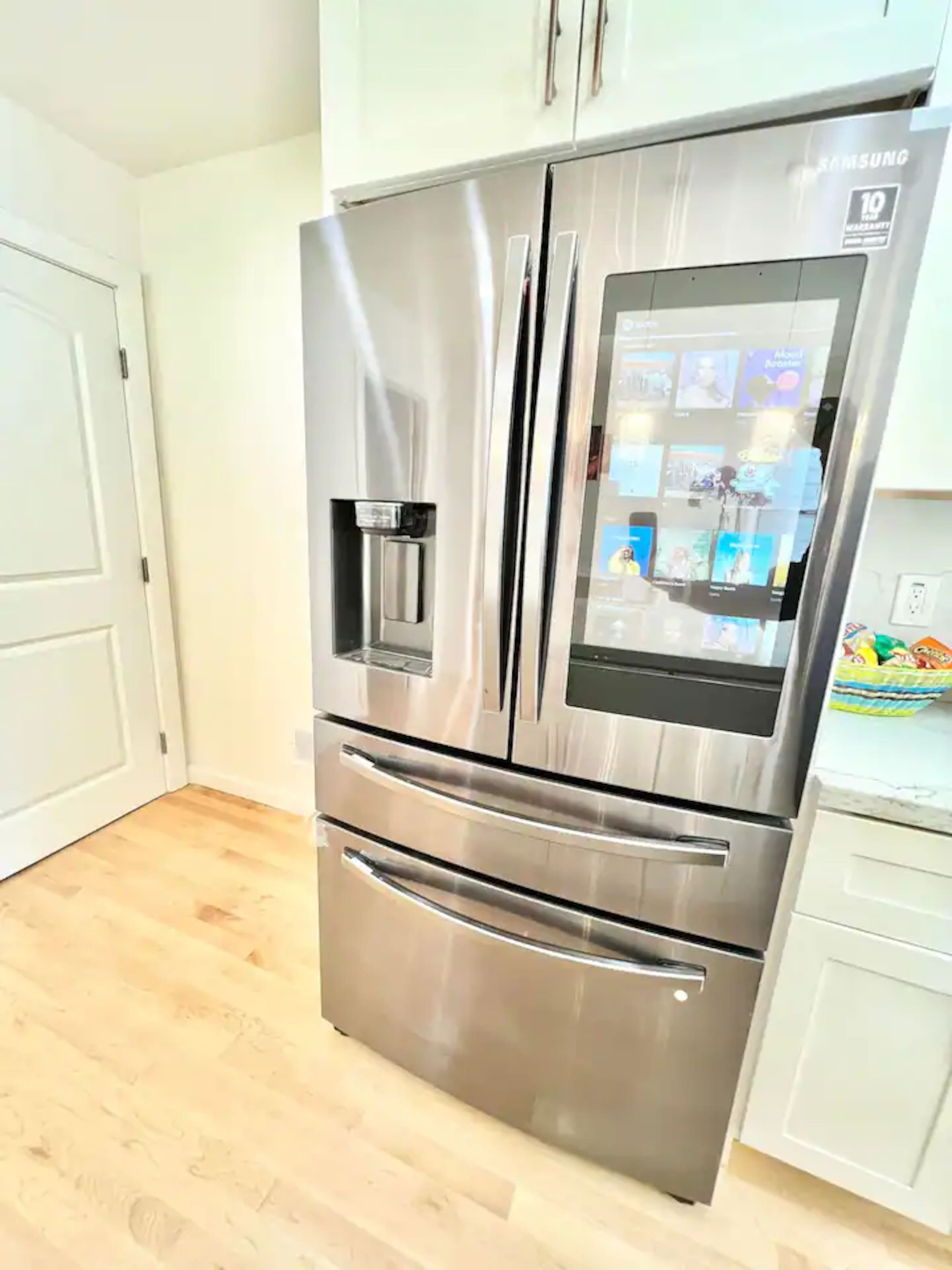 Home in San Francisco · ★5.0 · 4 bedrooms · 6 beds · 2.5 baths - Image 16