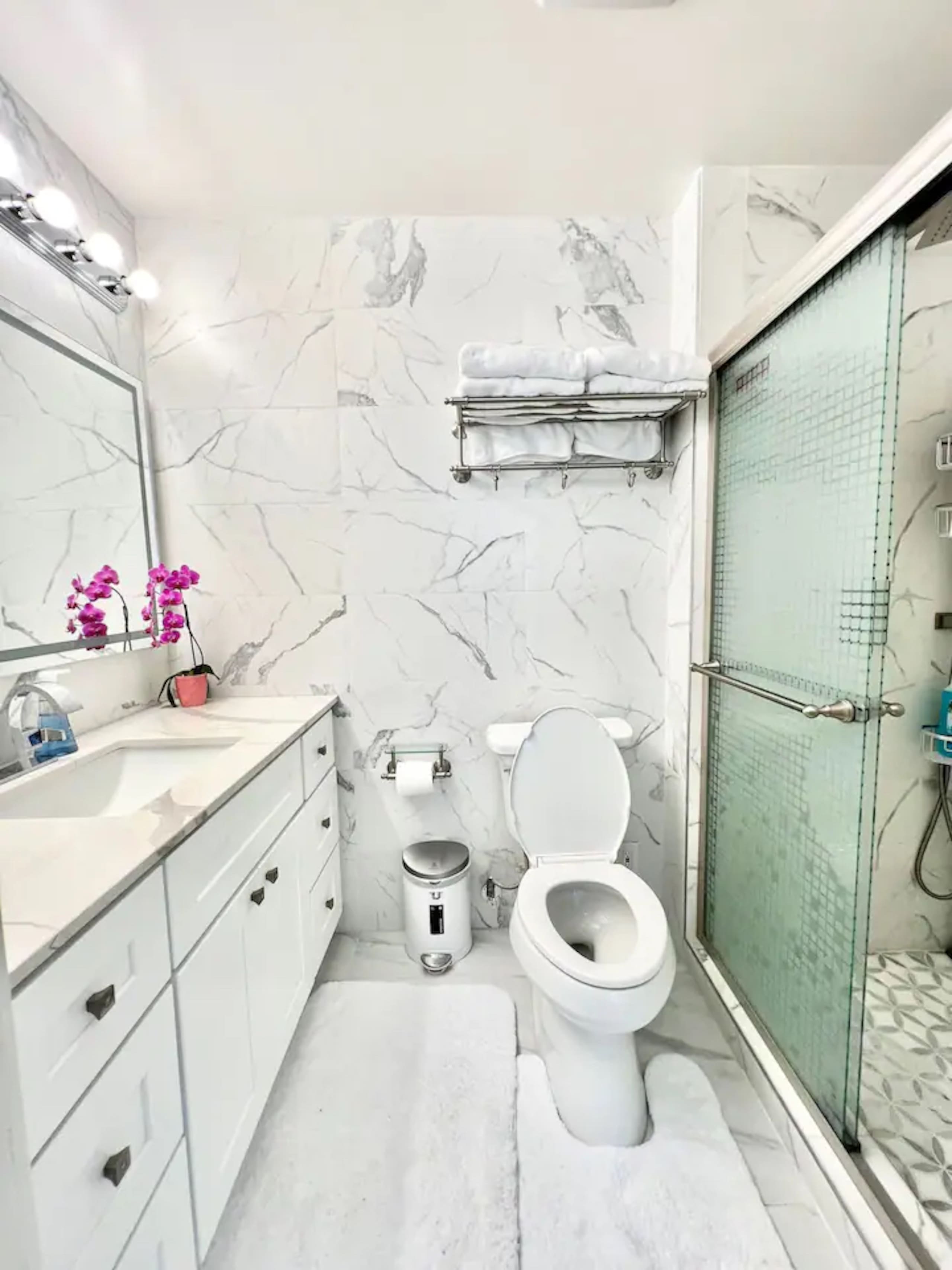 Home in San Francisco · ★5.0 · 4 bedrooms · 6 beds · 2.5 baths - Image 35