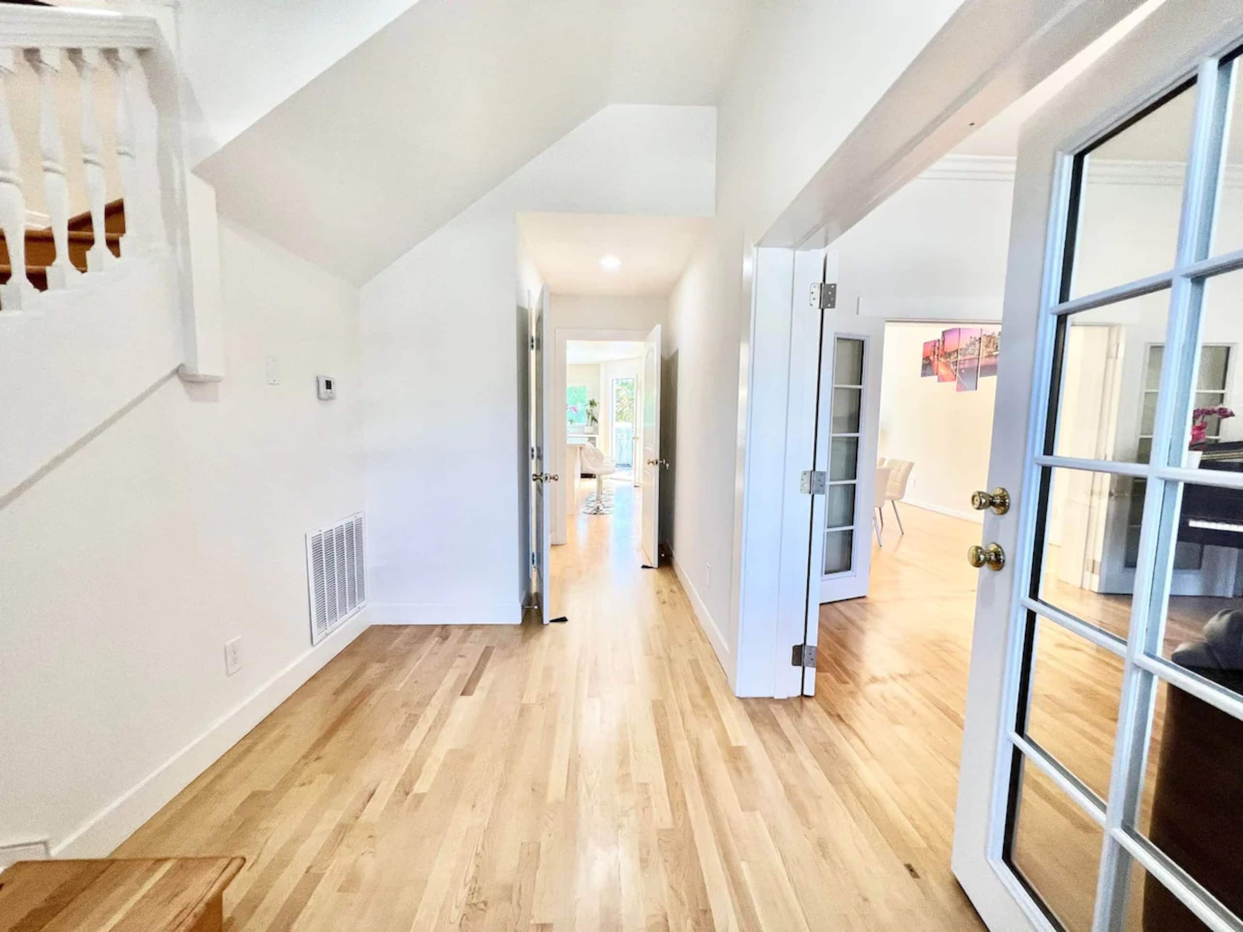 Home in San Francisco · ★5.0 · 4 bedrooms · 6 beds · 2.5 baths - Image 48