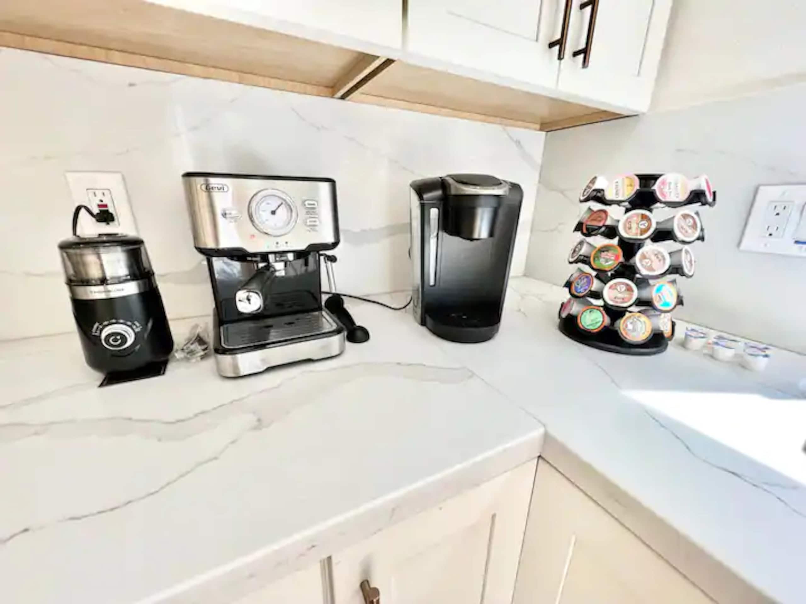 Home in San Francisco · ★5.0 · 4 bedrooms · 6 beds · 2.5 baths - Image 12