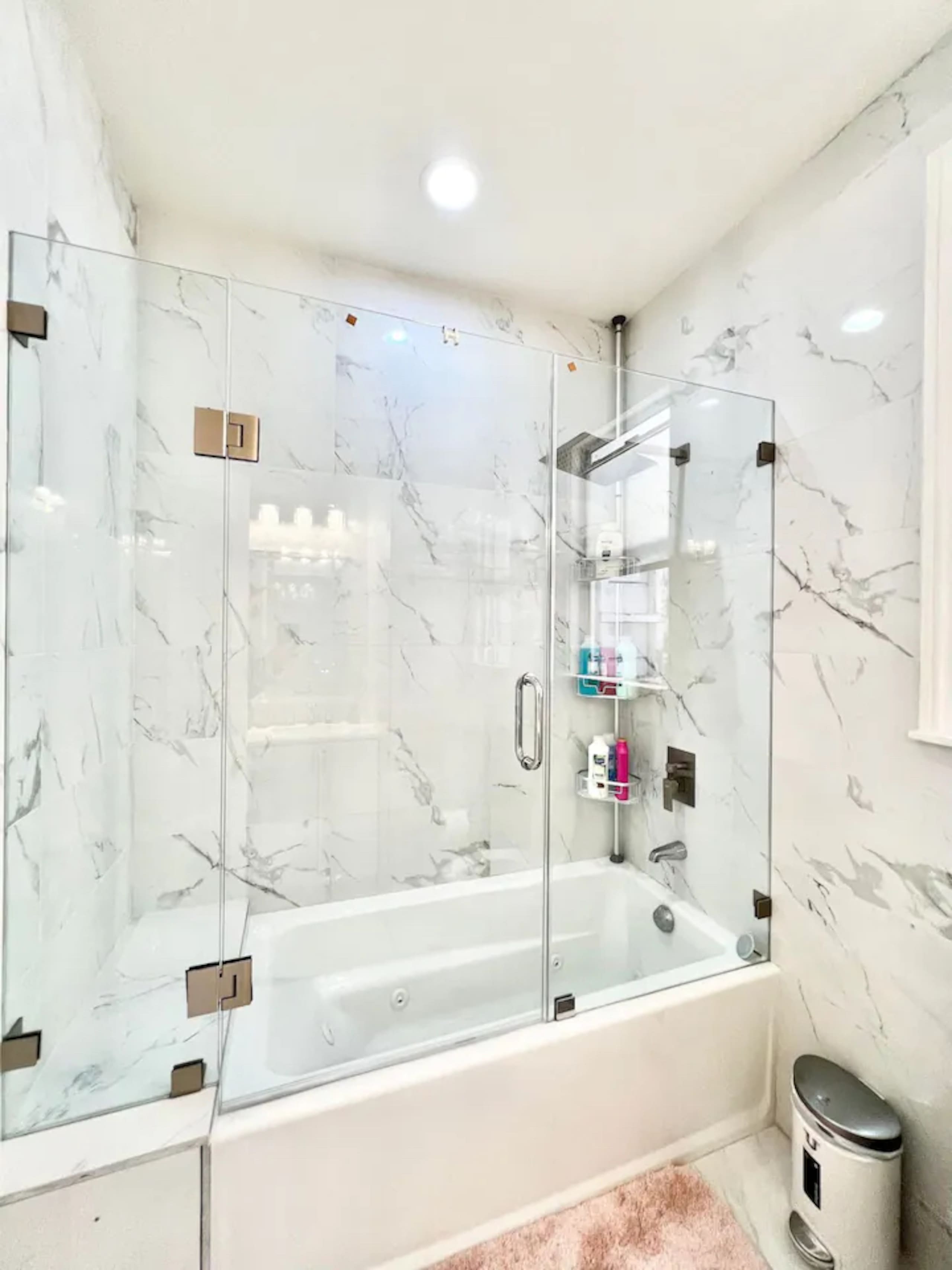 Home in San Francisco · ★5.0 · 4 bedrooms · 6 beds · 2.5 baths - Image 34