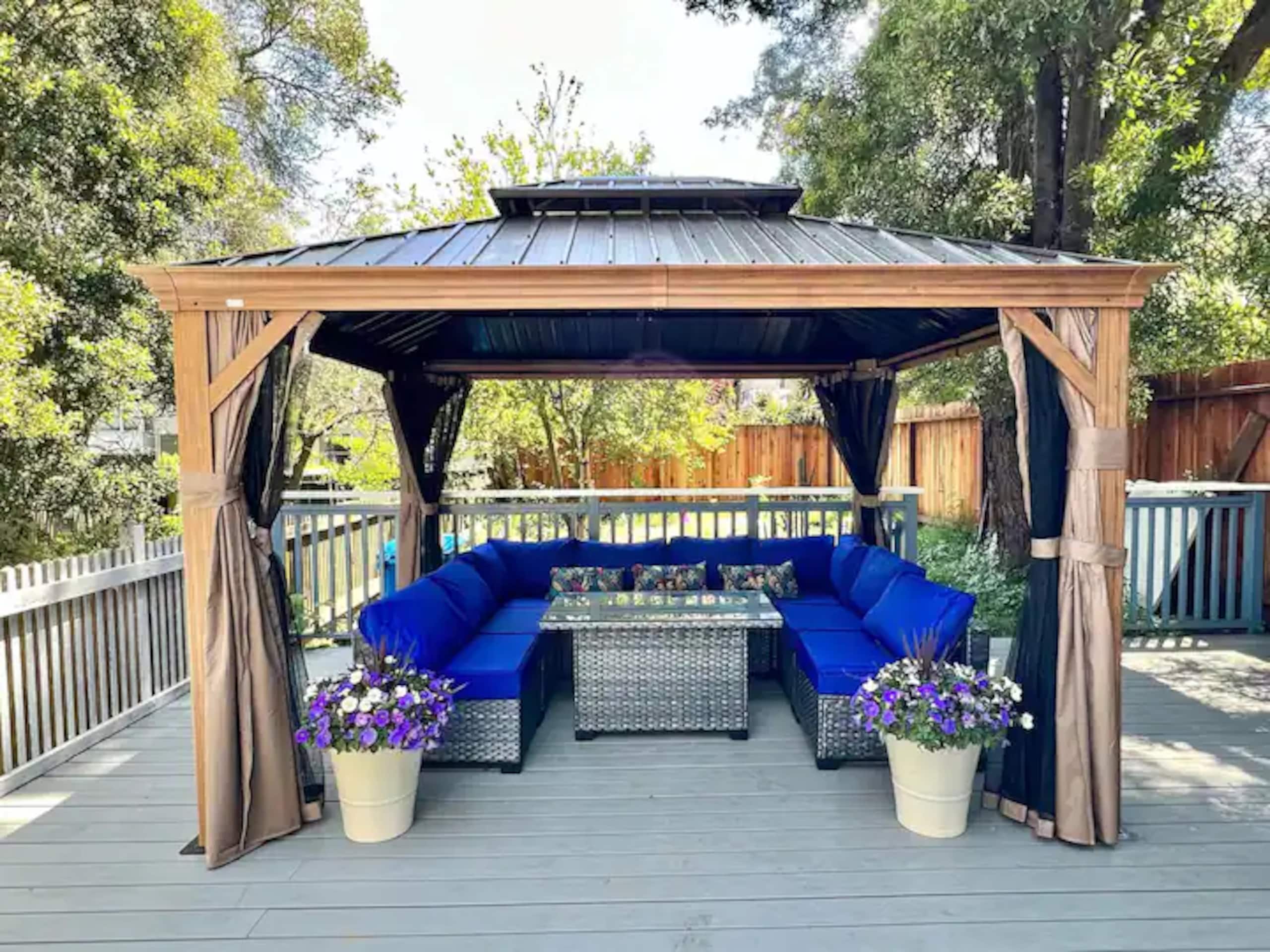 Home in San Francisco · ★5.0 · 4 bedrooms · 6 beds · 2.5 baths - Image 45