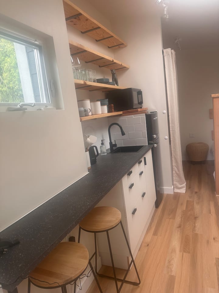 Fully Private Backyard Cottage In West Seattle - Seattle, WA