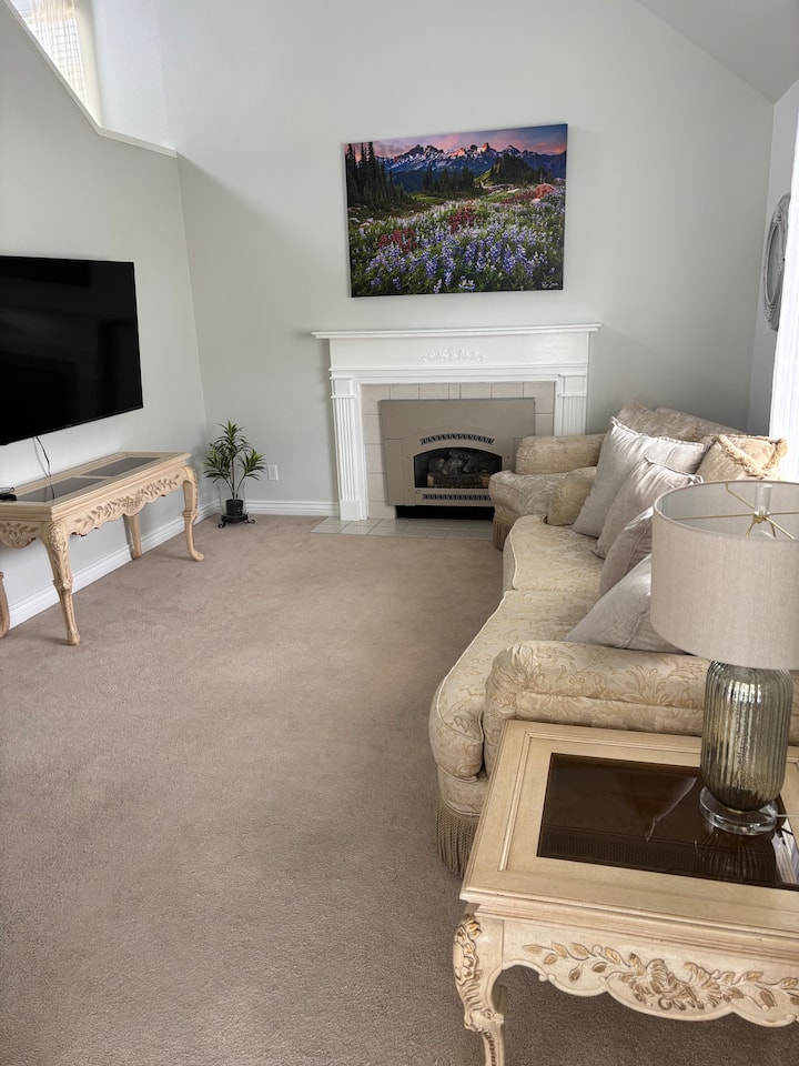 Spacious Mountain Cottage - Provo, UT