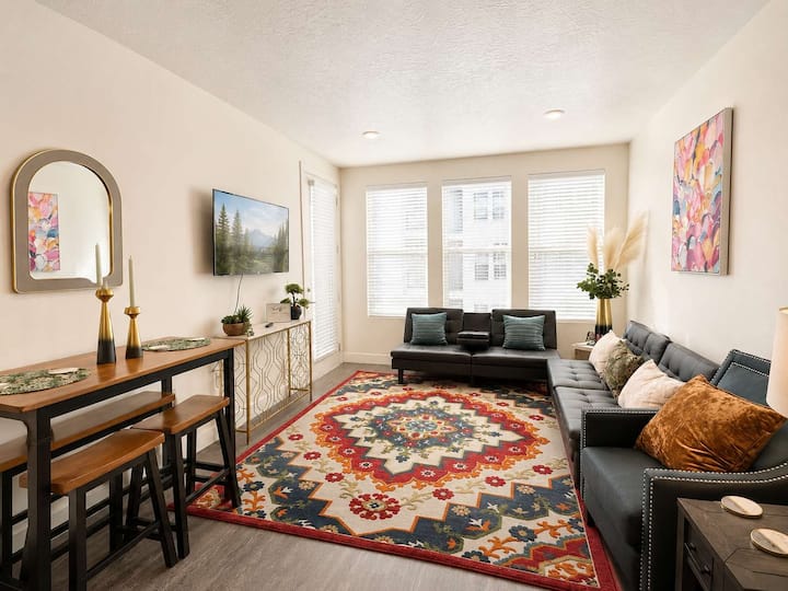 Stay Central In Slc - Fire Pit, Gym & Parking - Salt Lake City, UT