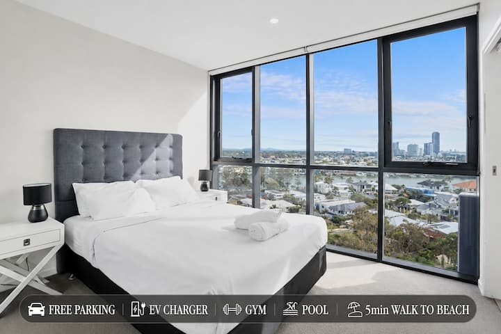 Modern 2br Apartment On Level 13 | Walk To Beach - 衝浪者天堂