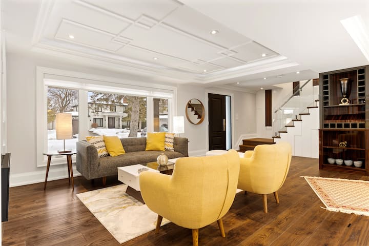 Luxury Villa By The Golf Course,5+1 Beds,4.5 Baths - Toronto