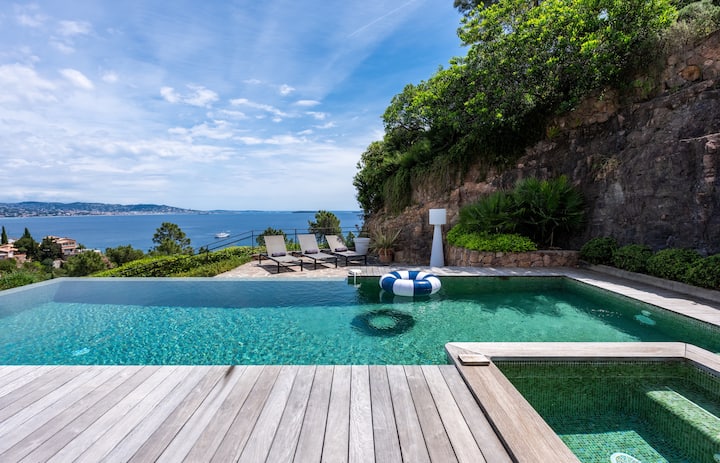 Villa Contemporaine Avec Vue Panoramique Sur La - Théoule-sur-Mer