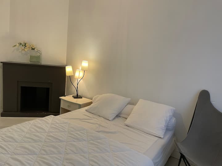 საძინებელი 1