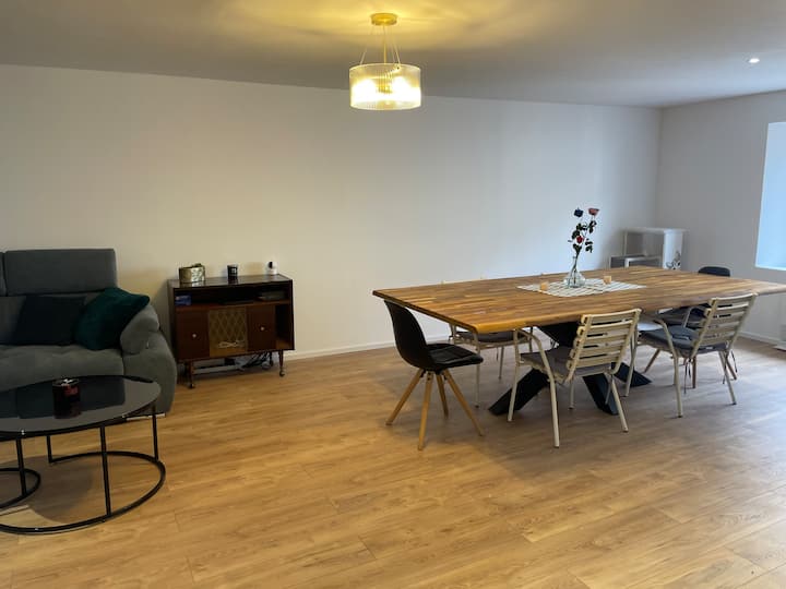Chambre, Spacieuse Et Bel Espace De Vie - Toul