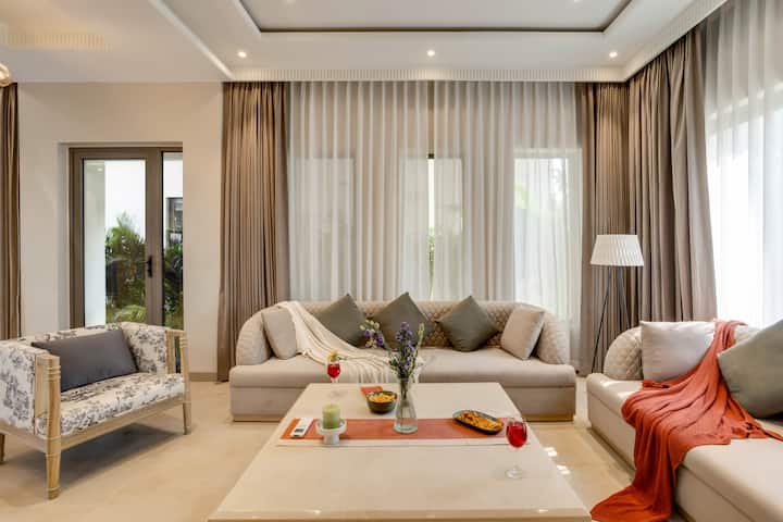 Living room image 7
