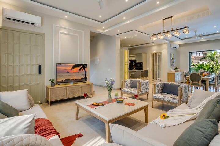 Living room image 8