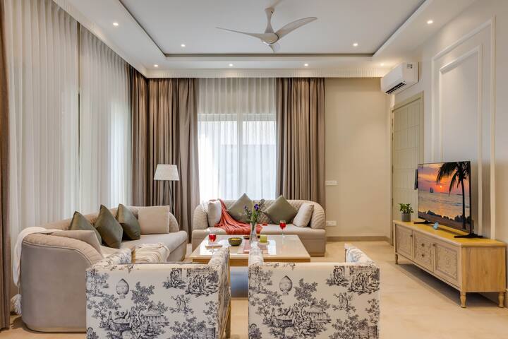 Living room image 2