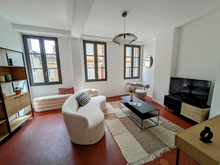 Rare : Plein Centre, Terrasse Ombragée Et Parking - Aix-en-Provence