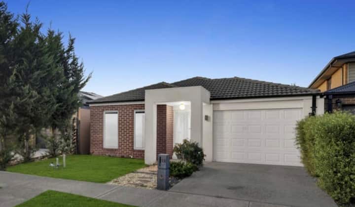 Quite Luxery Place - Melton
