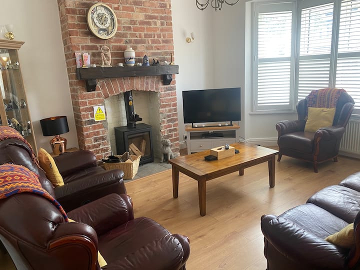 Tawaw Luxury Bungalow, South Shields. - South Shields