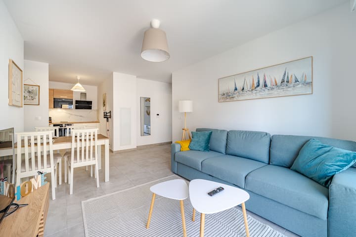 Appartement à 5 Mins De La Mer, Clim, Parking - Cagnes-sur-Mer